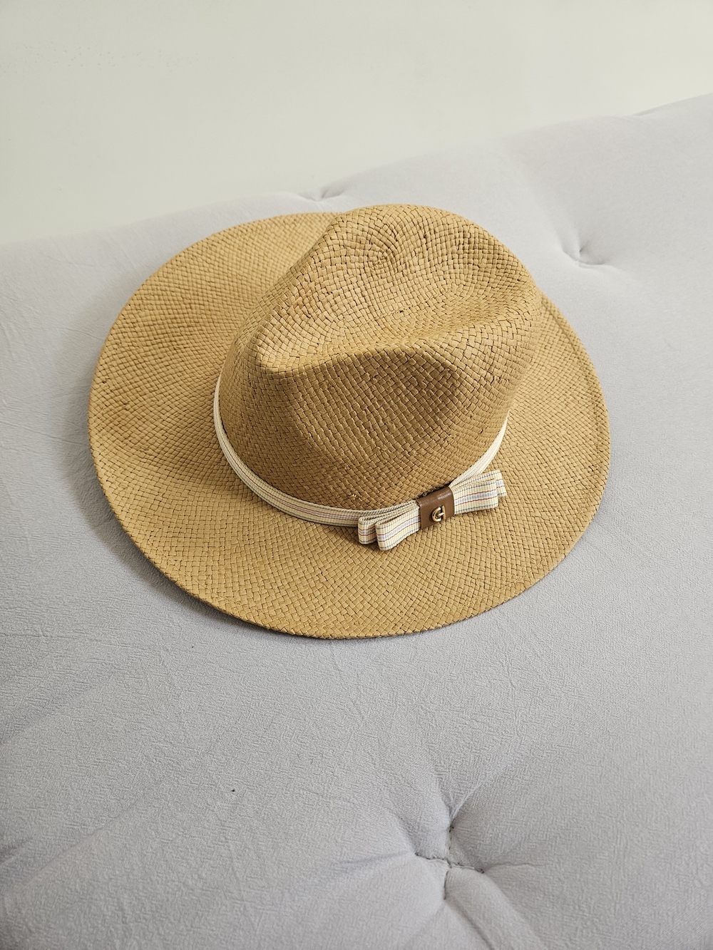 COLE HAAN- Straw Fedora Hat with Ribbon Bow - Tan